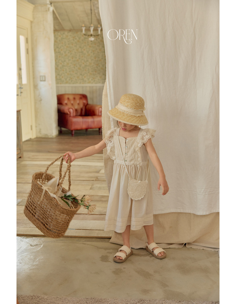 F479B0B8-C8C4-4EE3-BB58-3A2A3CF64442_1_105_c