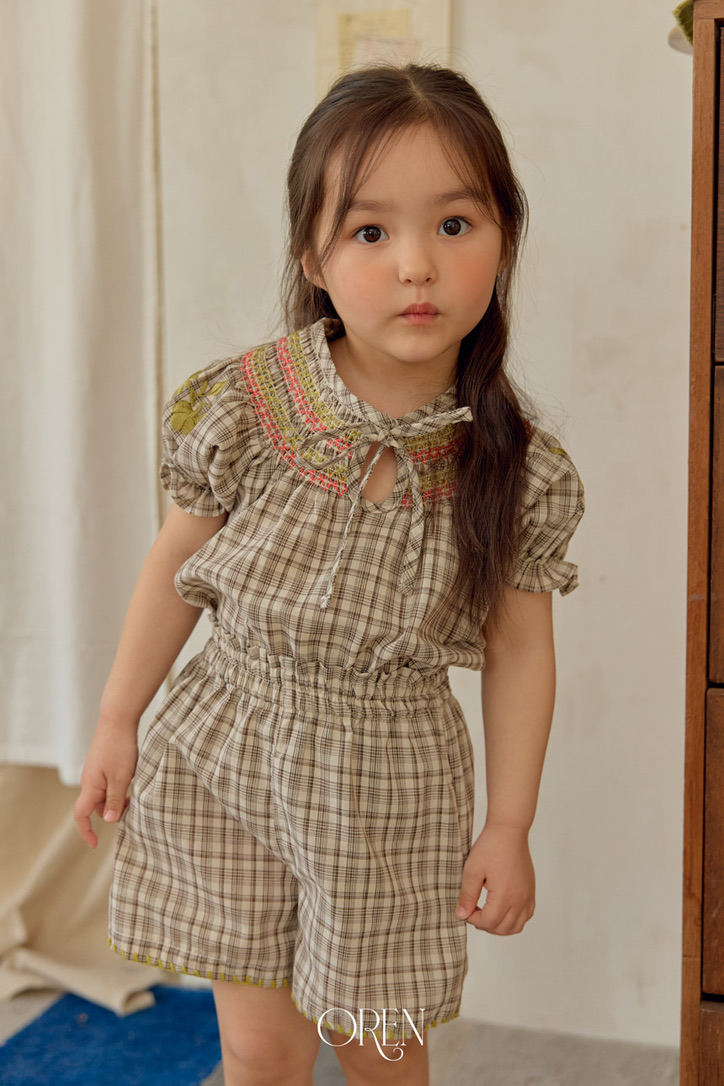 4454FC53-7107-4AFD-A767-9780CCC1160F_1_105_c