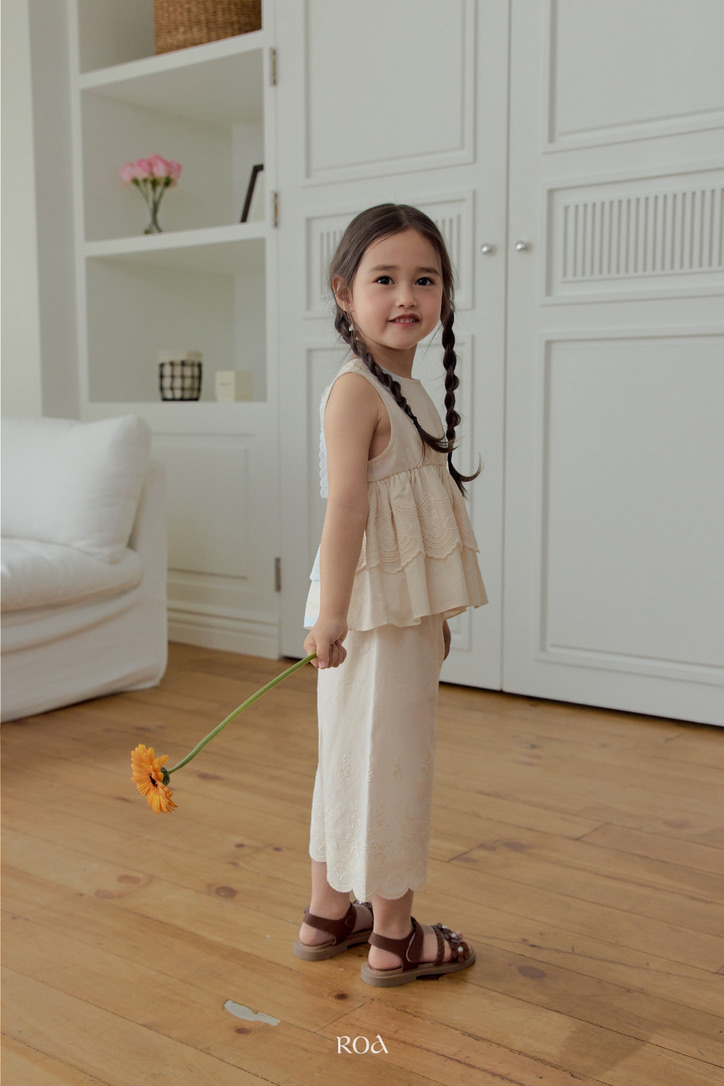 0F975DA4-41E5-4244-8139-016DF694120F_1_105_c