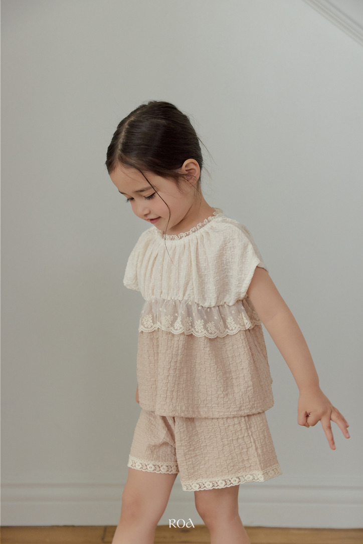 D97CA064-3131-4096-8FAC-1777A643A5A6_1_105_c