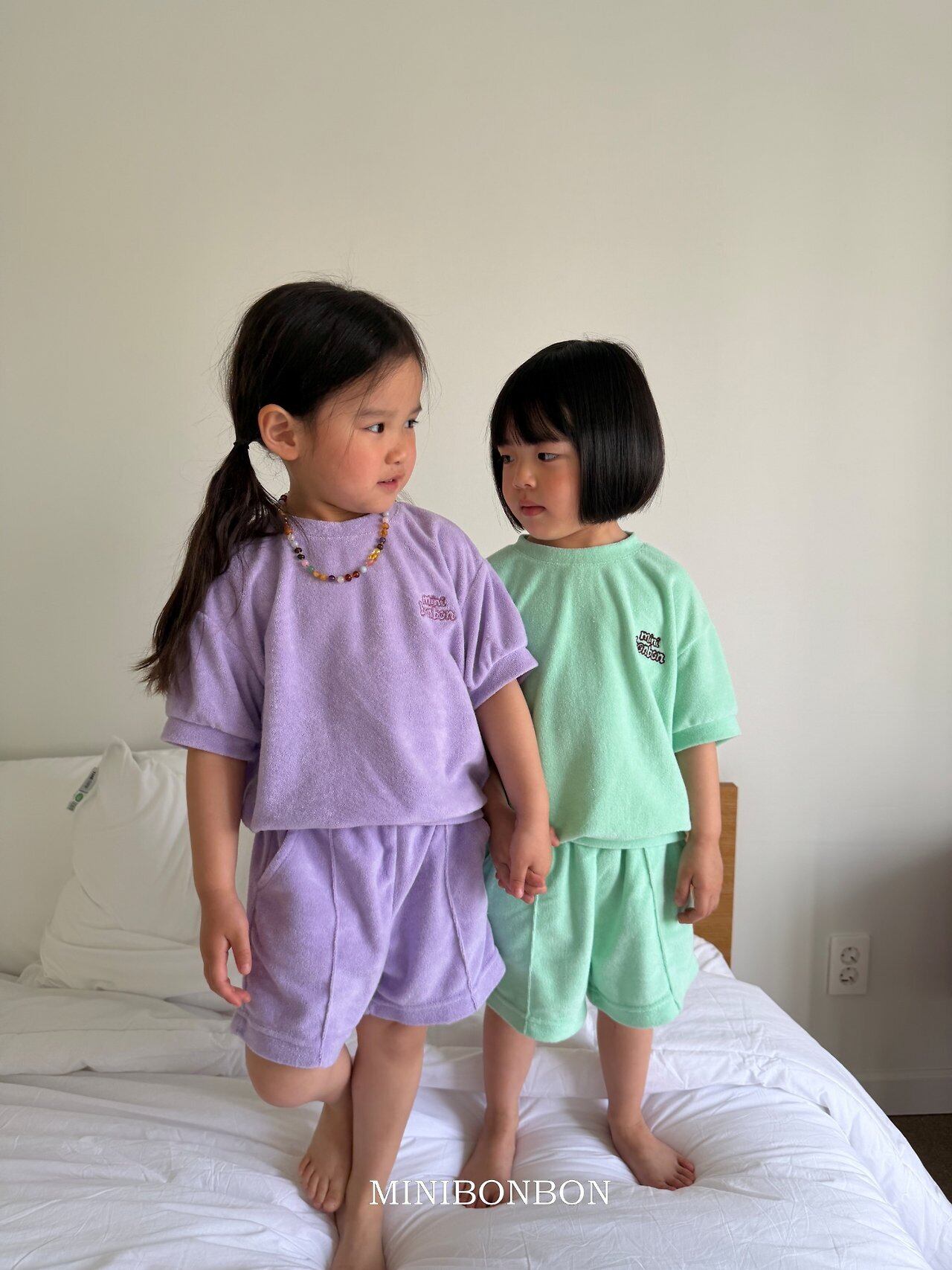 BD0C2D74-1C4E-4442-B9F2-434DAD663645