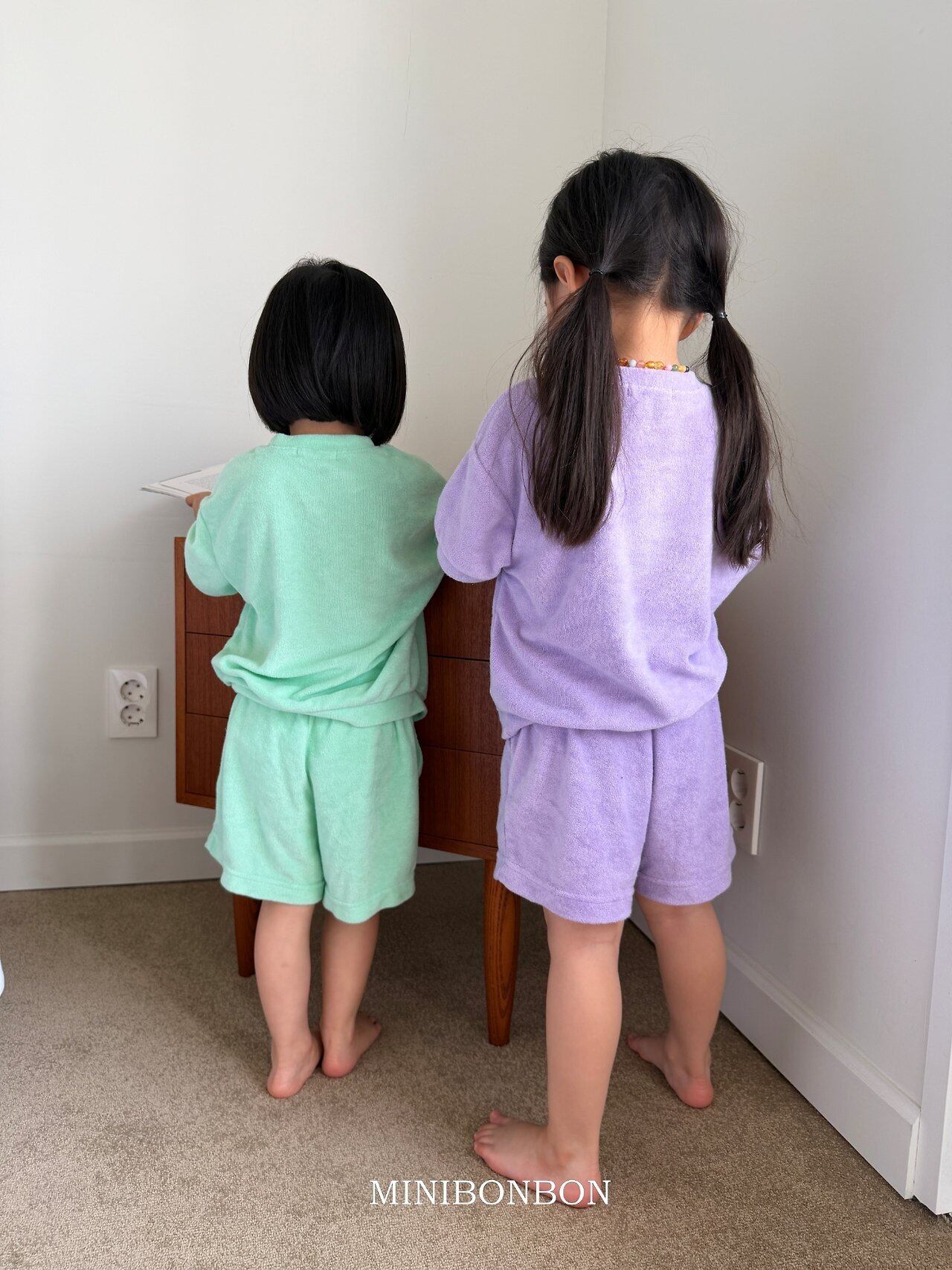 A4D9C6DE-216F-4966-AE35-F63A0D558425