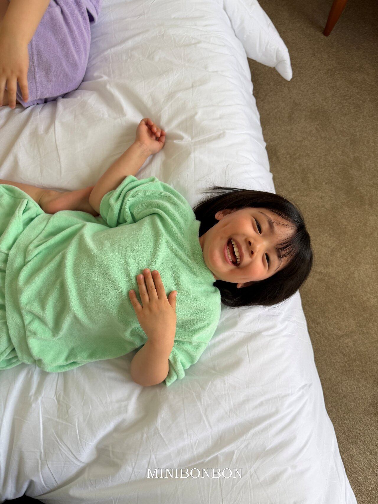 78CAF7FB-BC9A-4F7B-8A70-704291AD1514