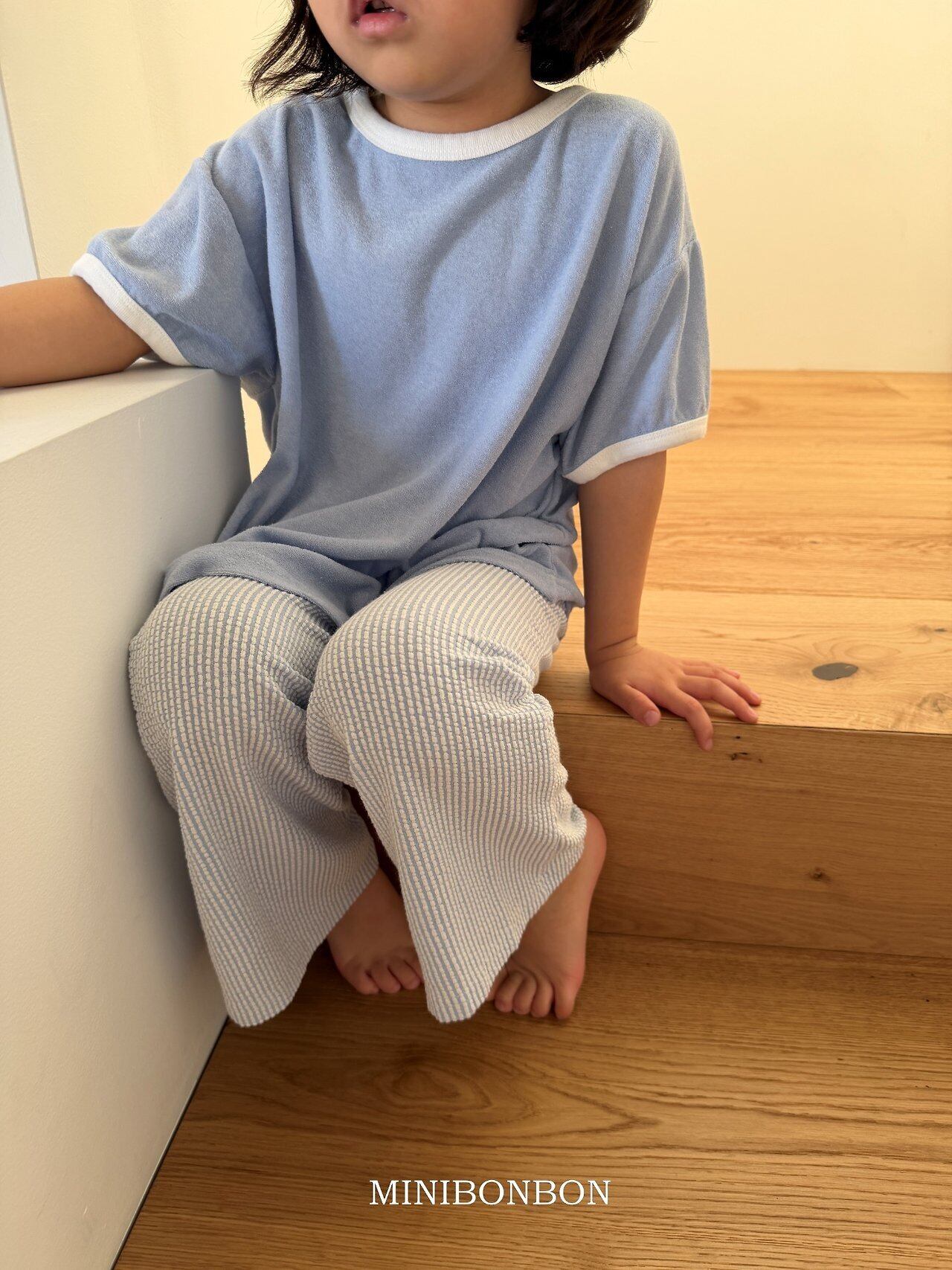 4B1D9FDF-1A6B-424A-B47E-E1B59D0949DC