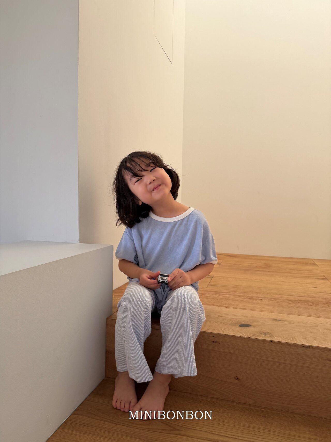 F708BA44-5B29-47E8-9F71-E48C0BFB0A72