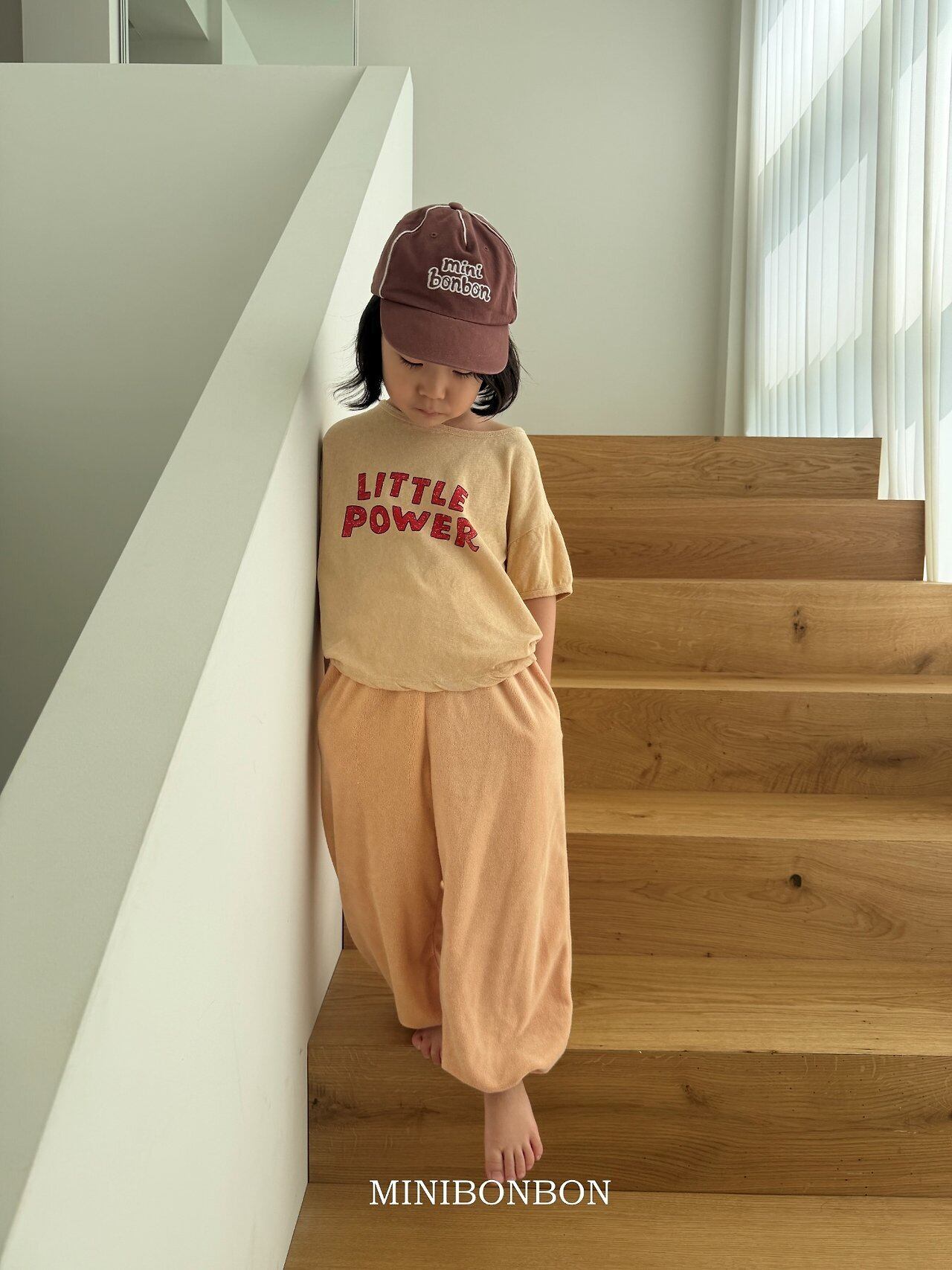 E364D7AF-24F1-4954-8CB2-0E2AD4A4C83C