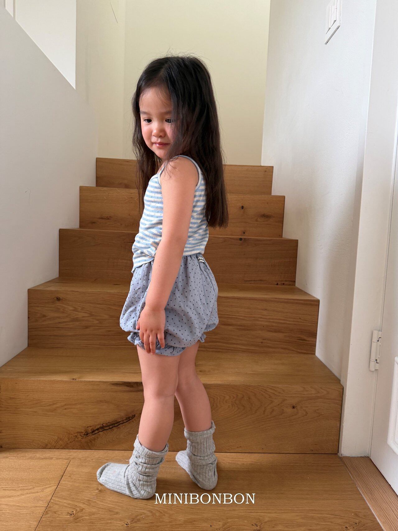 D9C52410-95A7-47F5-B206-ACB33E4DE406