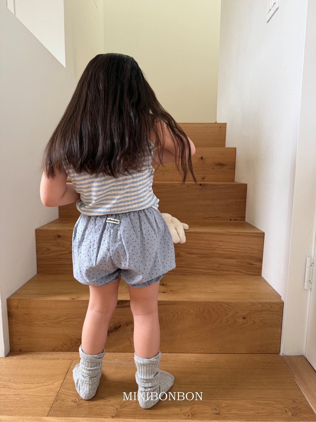 FCB51AE4-80D4-4B07-82F4-1C6A801538F9