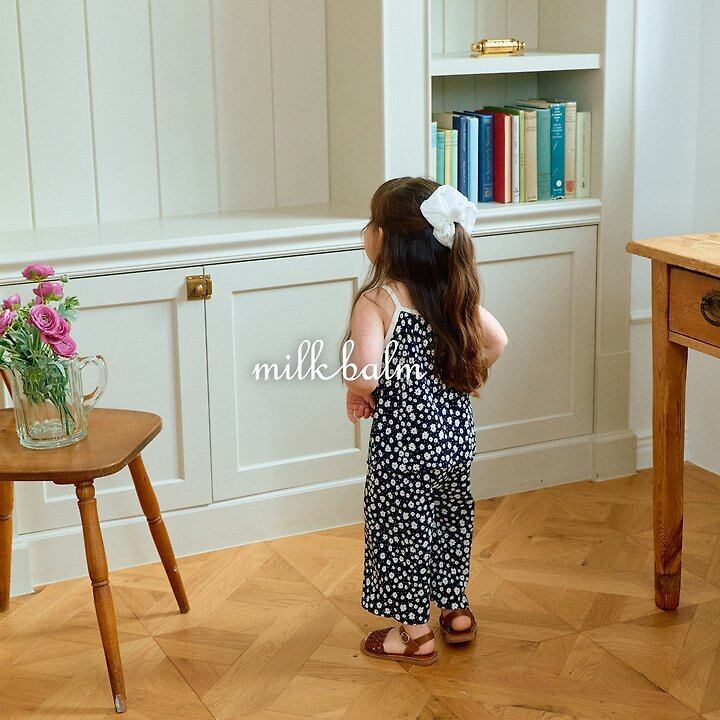 E71EB884-9AA7-48FF-8A1B-2530B677A4F1