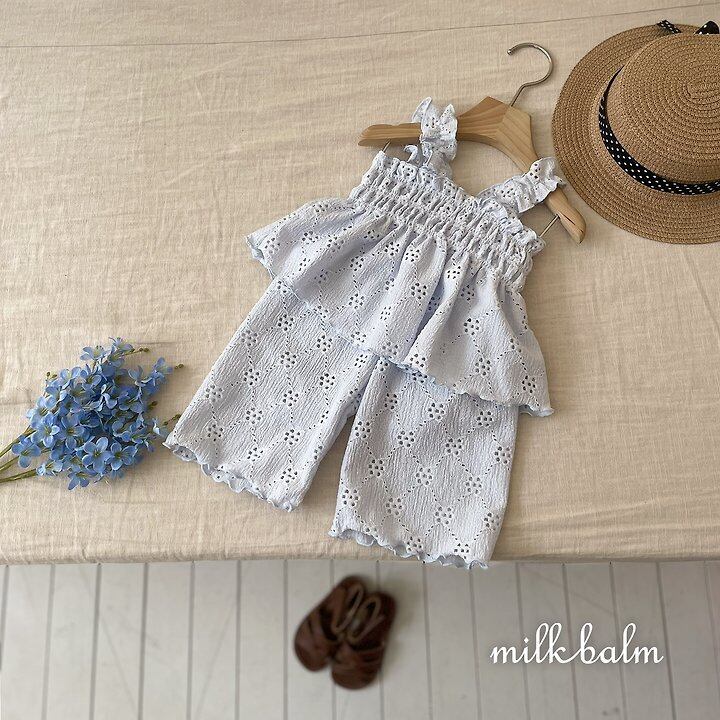 8939726D-EE06-4EDB-B15A-A0BE46E39434