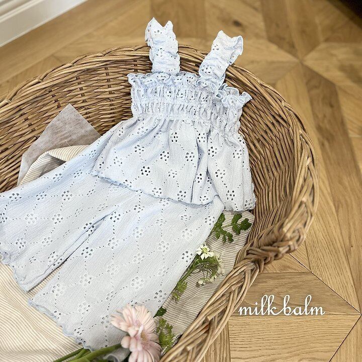 2572E197-8DD7-4024-AE12-4FE9AA982594