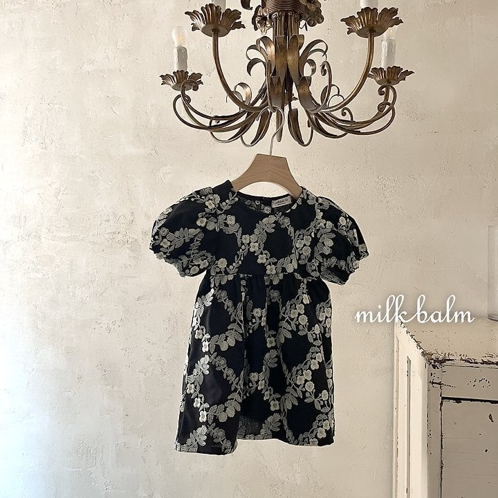 F2E74B71-748D-4D41-8E22-64E41090DB24