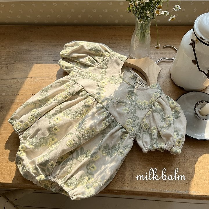 3098BC6B-3AEA-422F-8EF3-B30C961A3A18