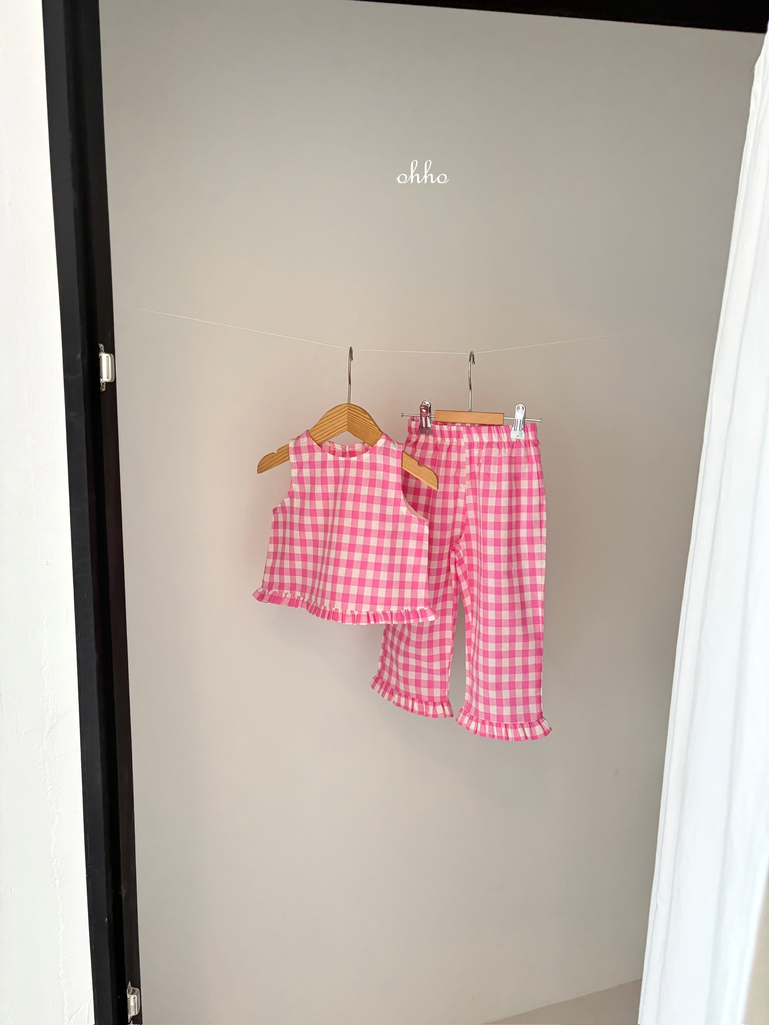 83BA69A9-E74C-4B5B-ACB1-CDEE3C3A4641_1_102_o