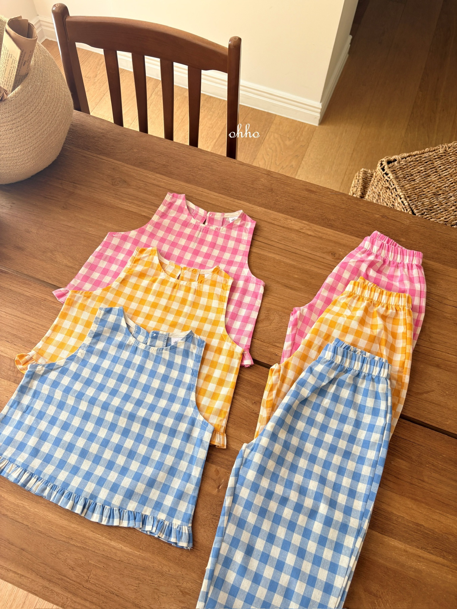 46B6E812-9AE4-44CA-99E3-5F6303FE9217_1_102_o