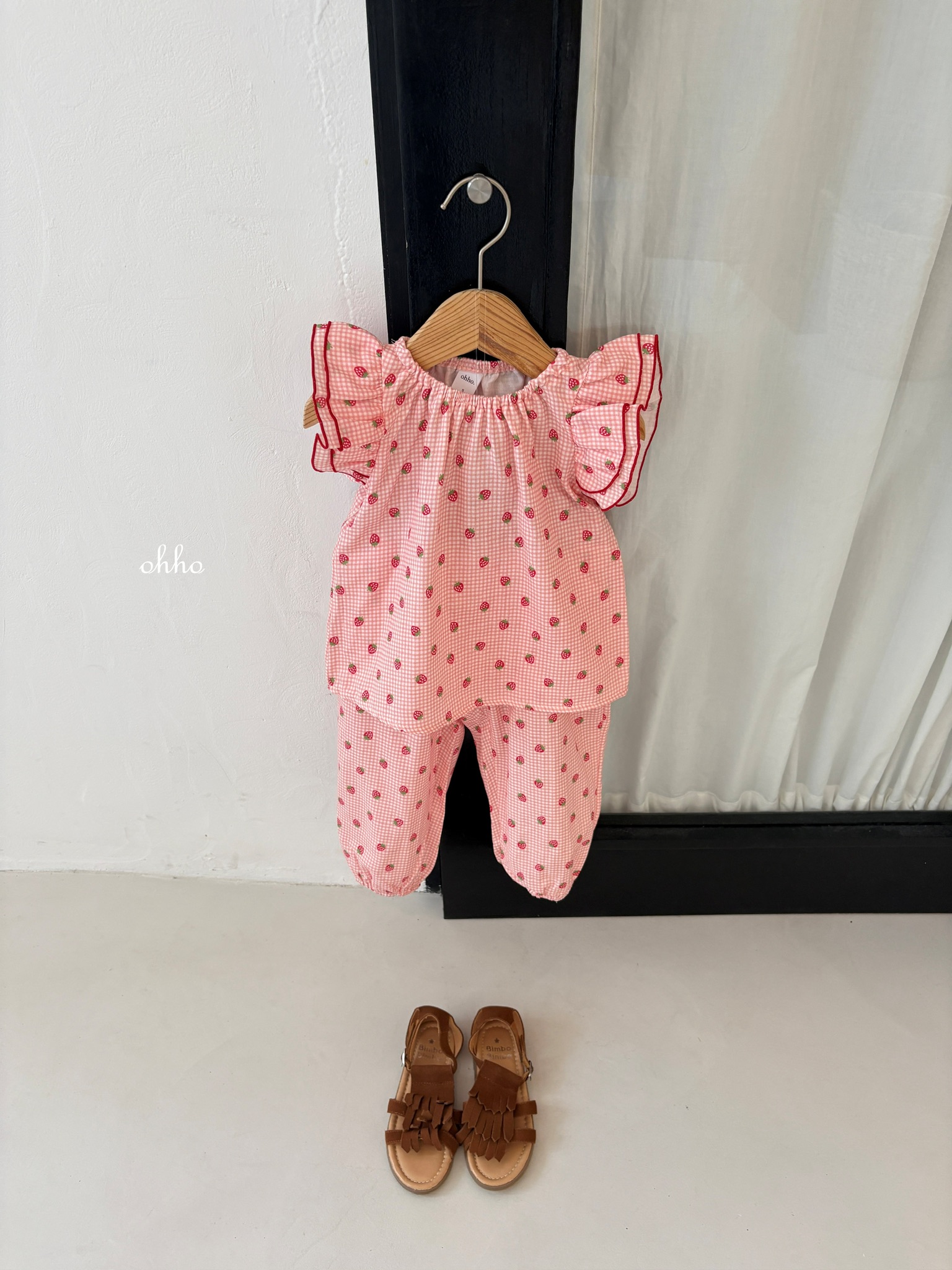 6A8B8C40-DD83-41FF-B6D4-4017AC3D0B2F_1_102_o