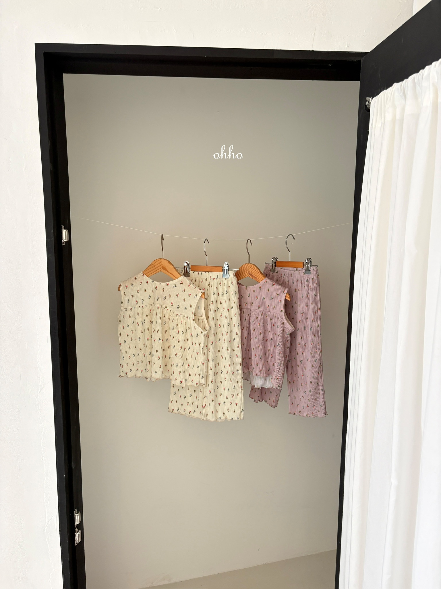 F96E7AD4-4D40-4EFF-B07F-68049B68EFC6_1_102_o