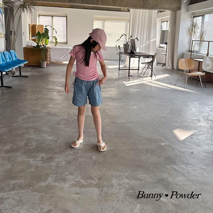 94544301-95A1-48FD-A5B8-EE8B1762737D