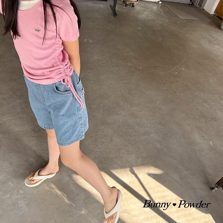 9C3AEF04-A3E9-4F22-8780-0269144A4F41