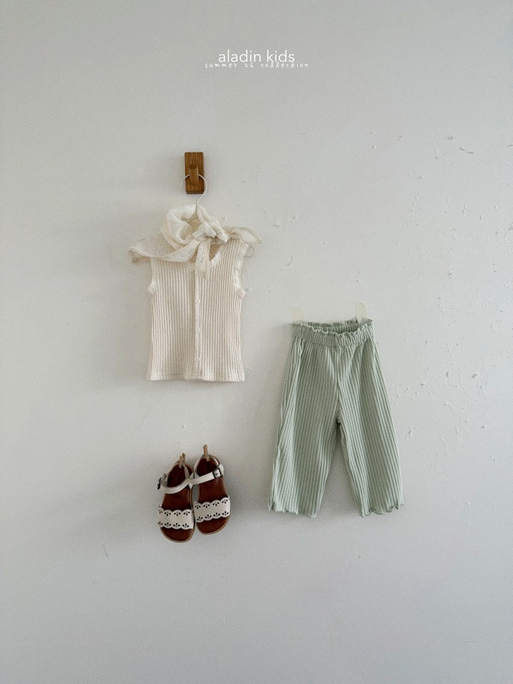 3EBEF668-3F27-43B9-BFA3-84C2D4BD5A77