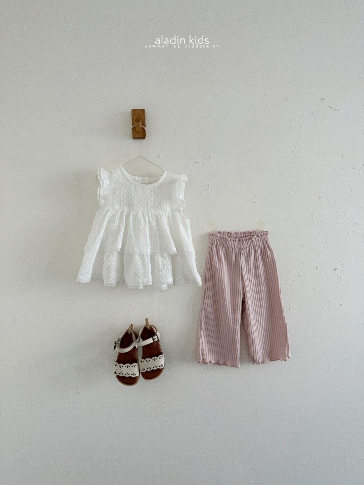 937E5AA3-1D84-403D-BB0E-456BB4458059