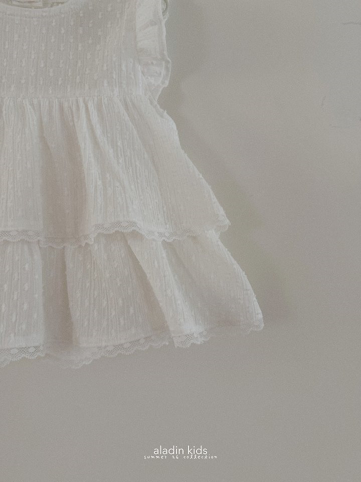 B6DBFF05-7E8F-4AD3-B9B8-3CB48181B56E