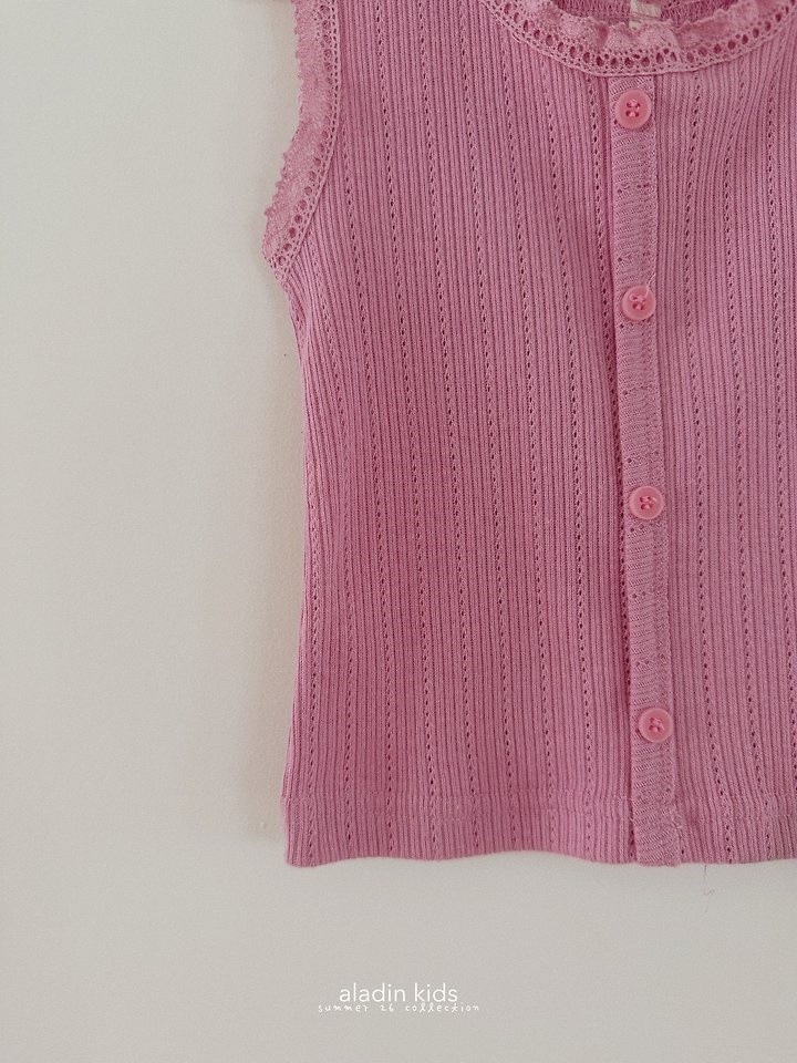 E0081929-F4E4-48E8-8889-BF02E08E7AE2