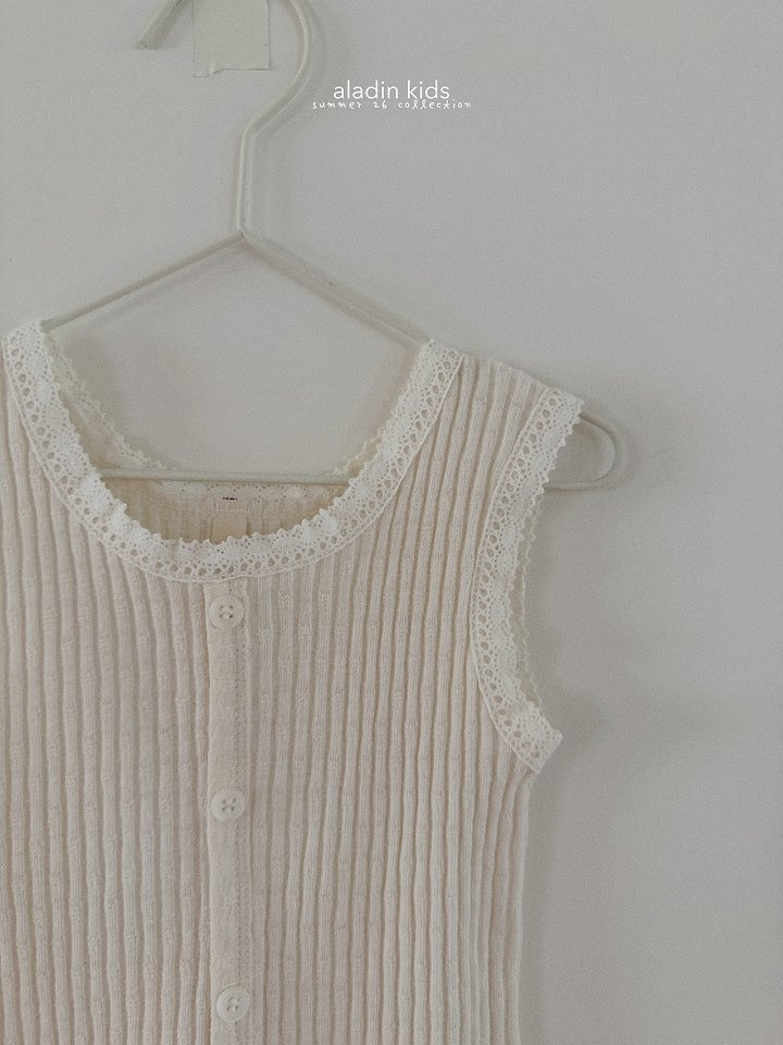 F3C7A493-985E-4E67-A3C4-5E8AE3251E26