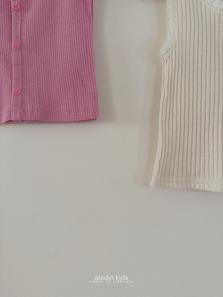 2707DD28-1982-40F2-B0EC-CA0F5A05B5D7