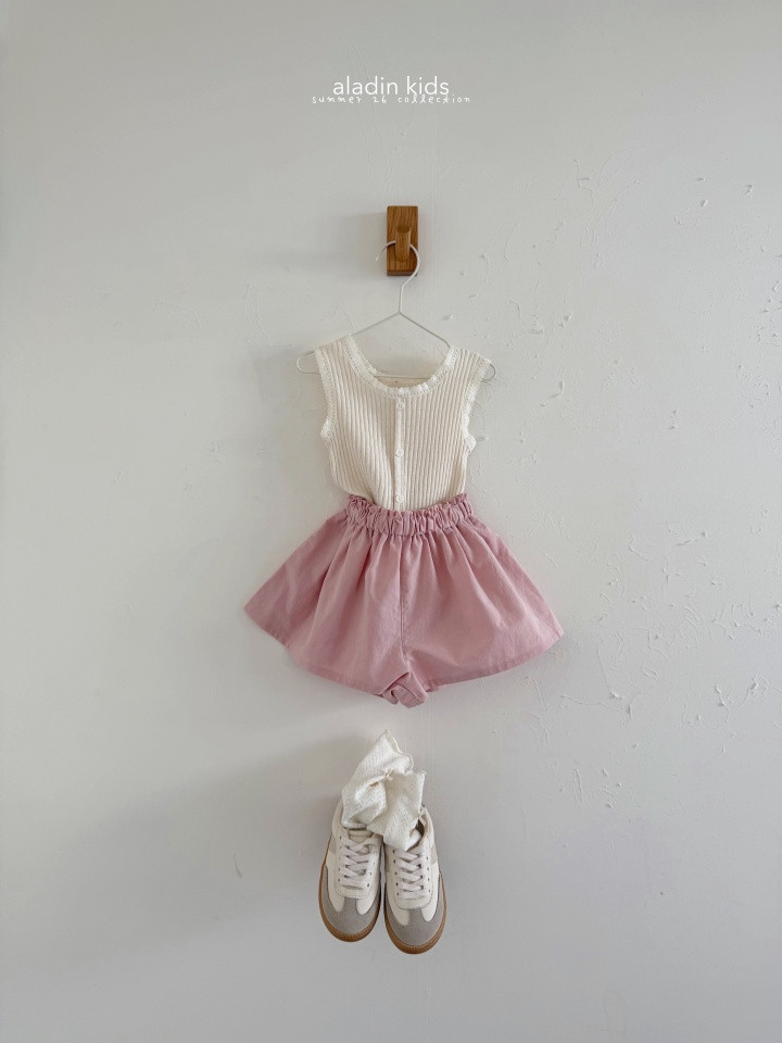 E77B8F73-A5DD-4C2E-A676-1181153C7328