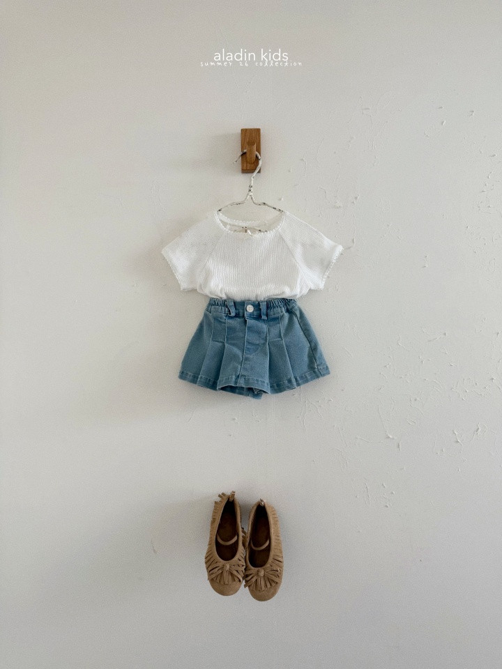 77FA5708-B165-4F74-8292-66674B0F1157