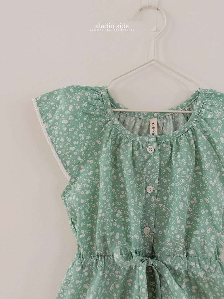 FCF7BD68-4BF9-49D9-8D3E-02122AFFA31A