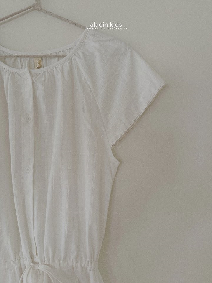 D70DB30C-D65B-49C5-8A74-07CE14F09B56