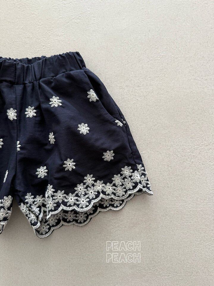 EDF268DD-3B1B-4FB2-A6B1-9C65BD68A285