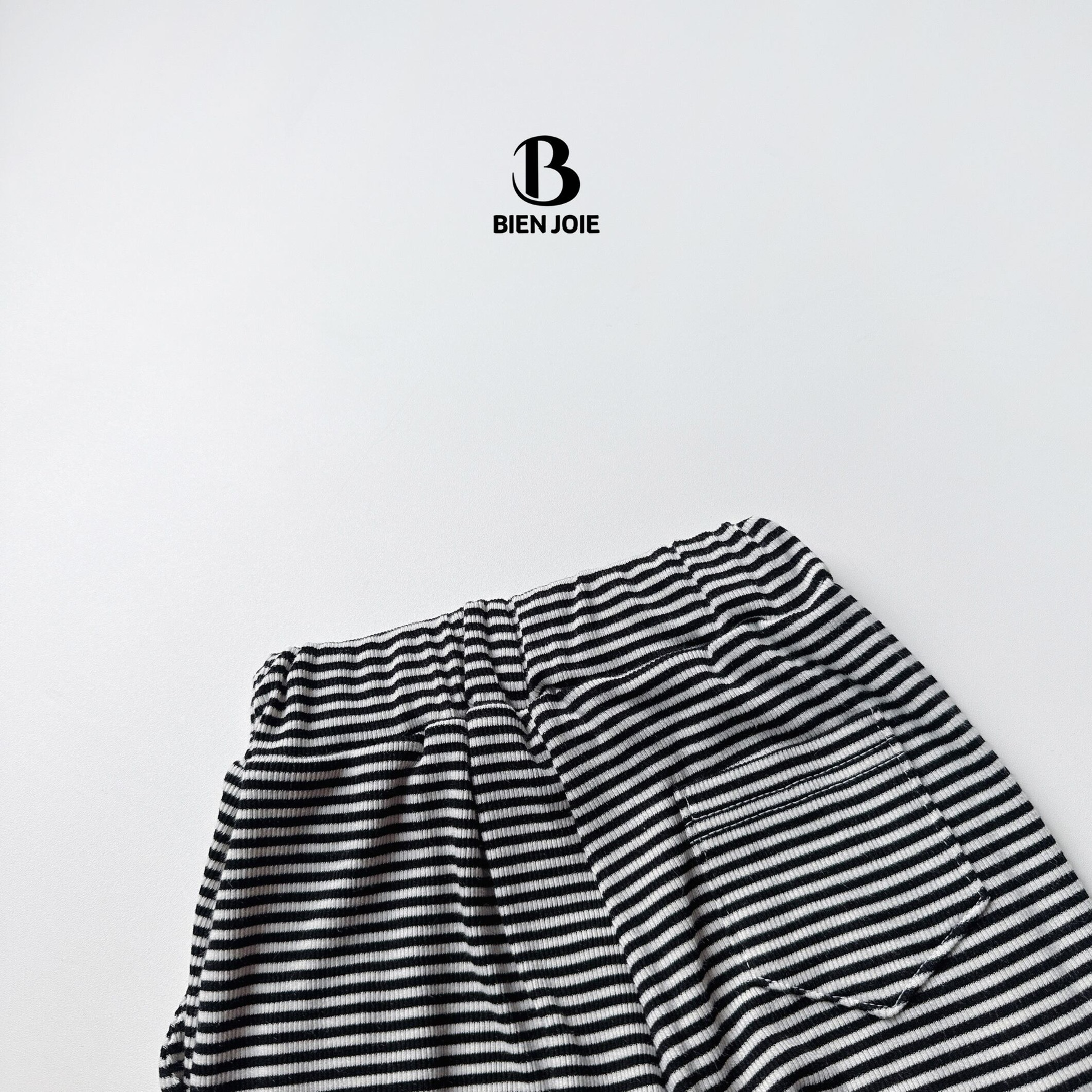 2E242403-27BF-4256-A03F-A4F94ECD800C_1_102_o