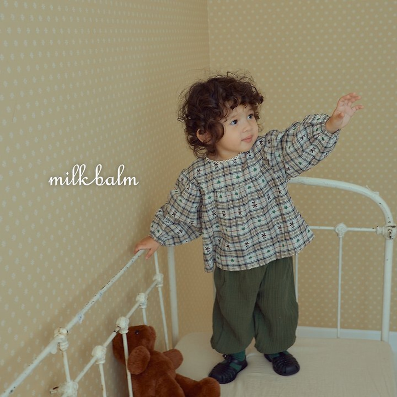 D885DB92-EC5F-4B7C-8696-DBF6CACF3F5E