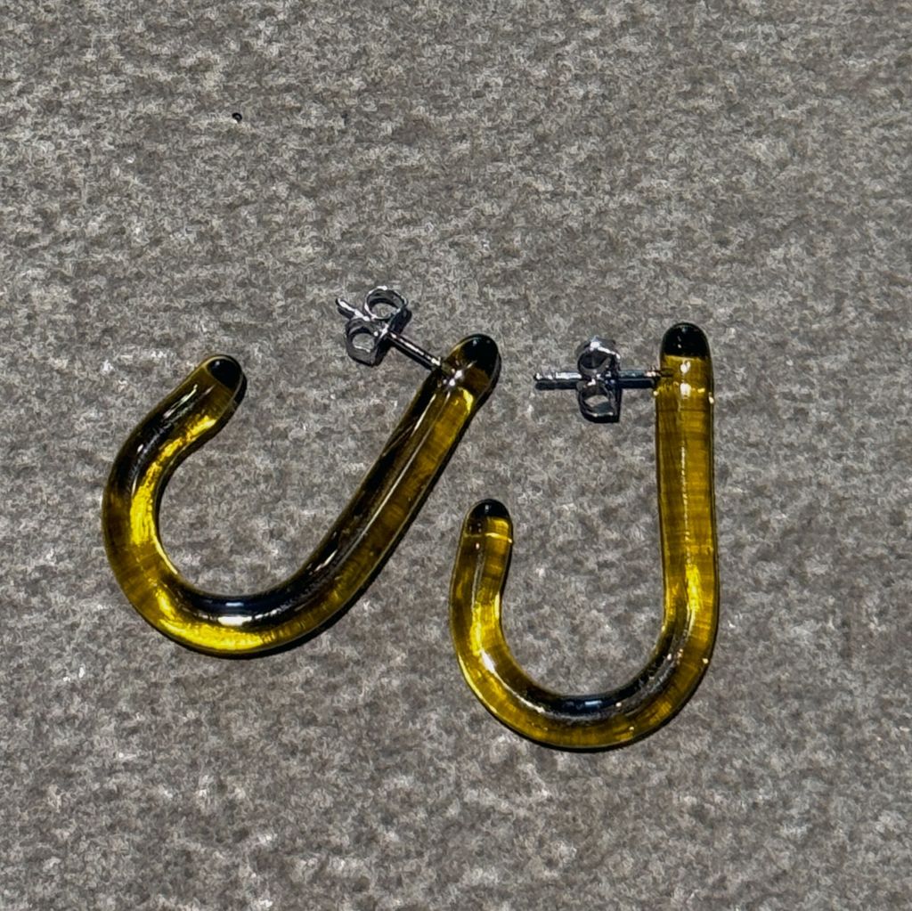 BFB6E625-22D1-446D-9832-438ED59FC8D8_1_201_a