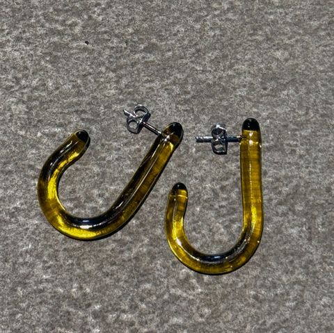 BFB6E625-22D1-446D-9832-438ED59FC8D8_1_201_a