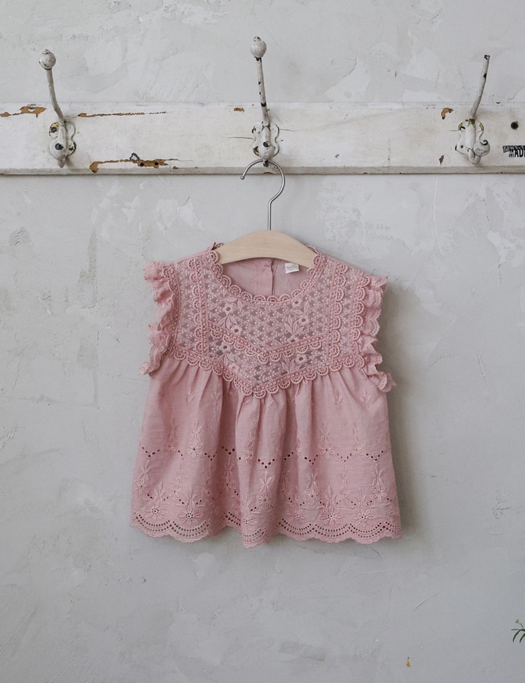 118329E6-FD25-4CE6-BB5B-25F8B450597C_1_105_c