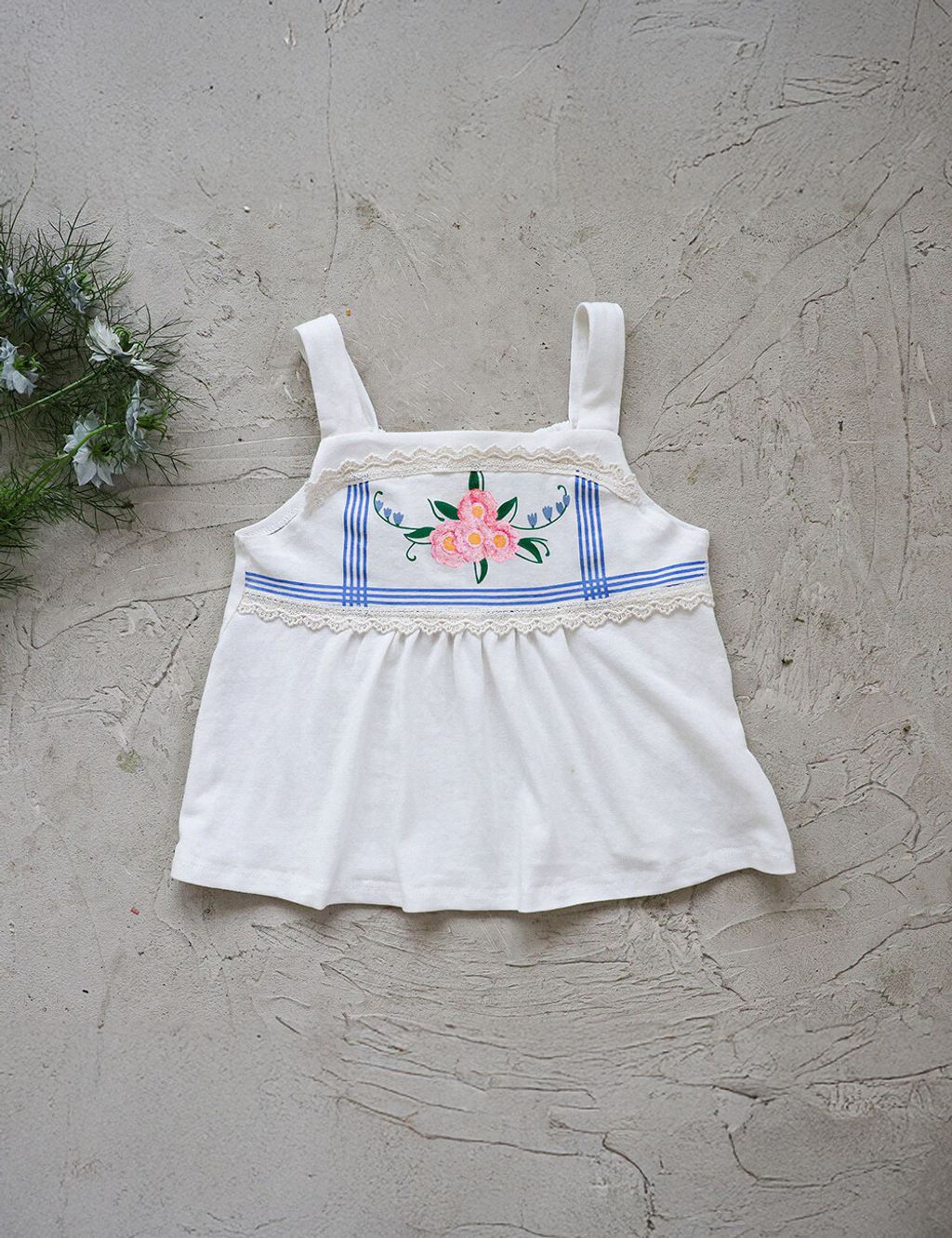 9324C5D6-5AF9-4EDC-AF55-32943AA0D786