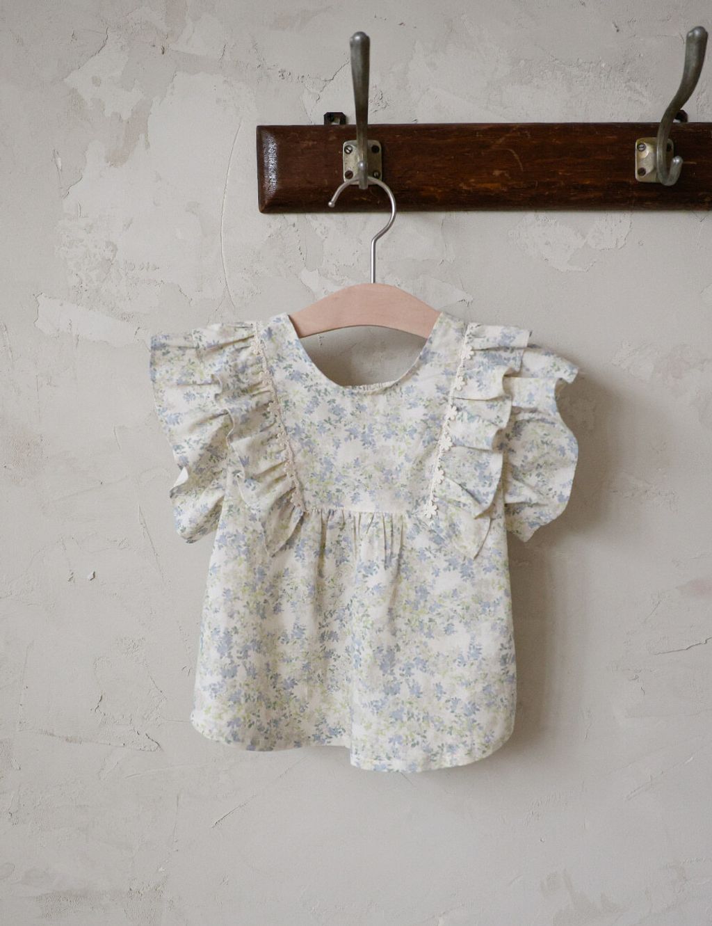 31C9C012-7CF7-416F-A77F-F85678575D1F