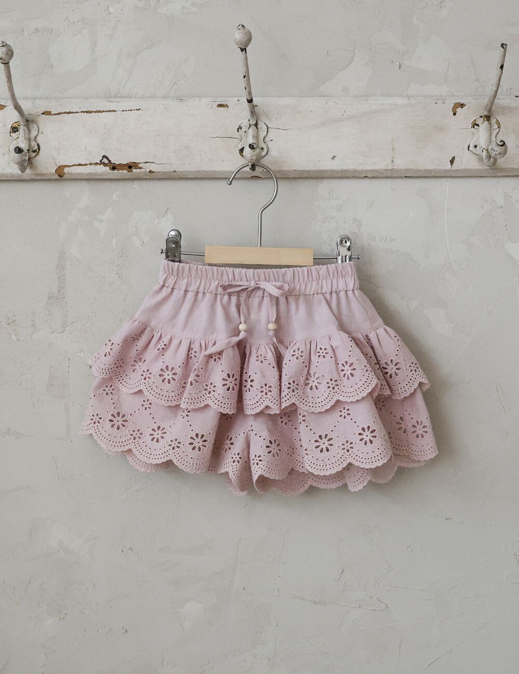 AC3DA2C6-F233-46FB-911A-BDD1FA61E6AC