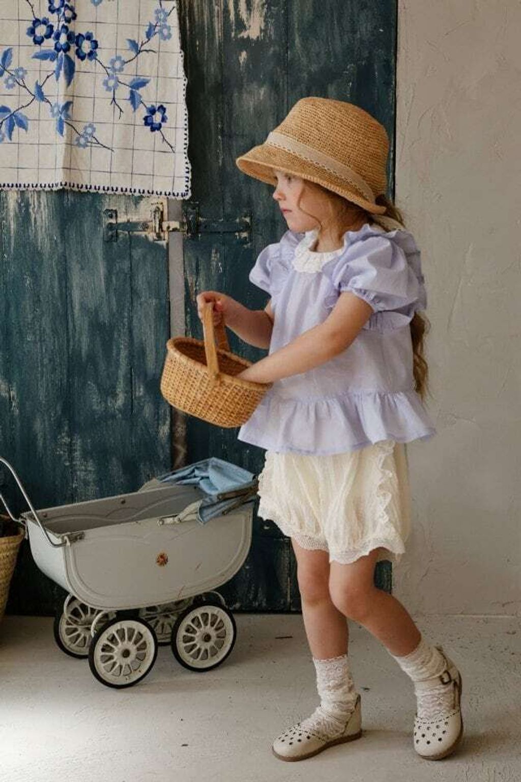 7EBE23C1-3B38-4411-B3E7-64014FB6B274