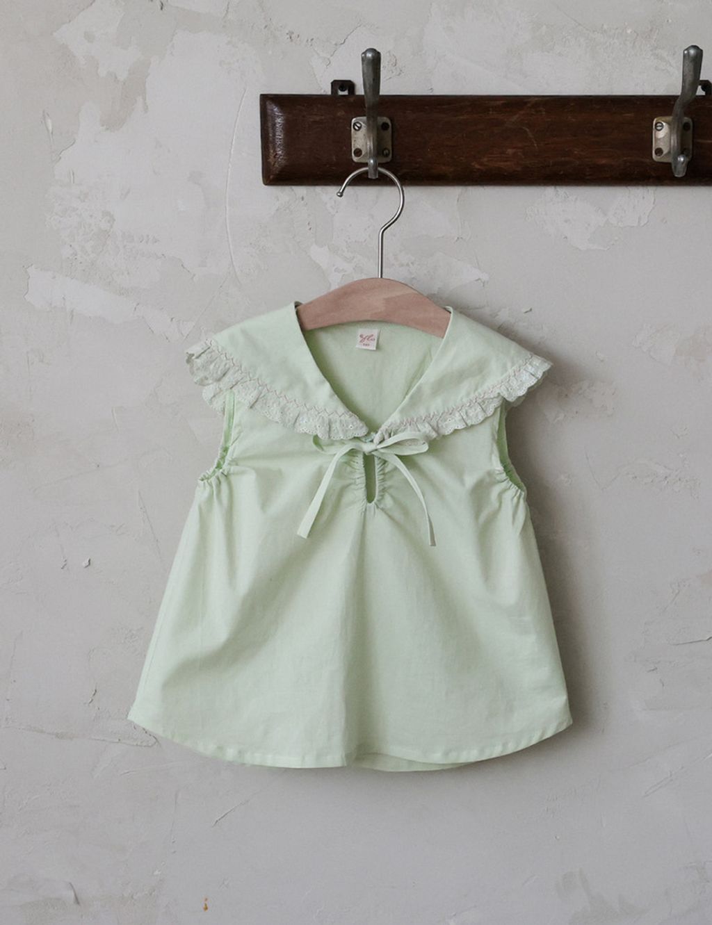 9B2383BA-E309-48B9-9D15-B6AFACD541F9_1_105_c