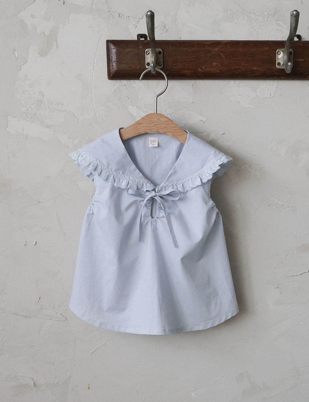 3CBAEF17-A6D3-4388-9E68-13379275590C_1_105_c