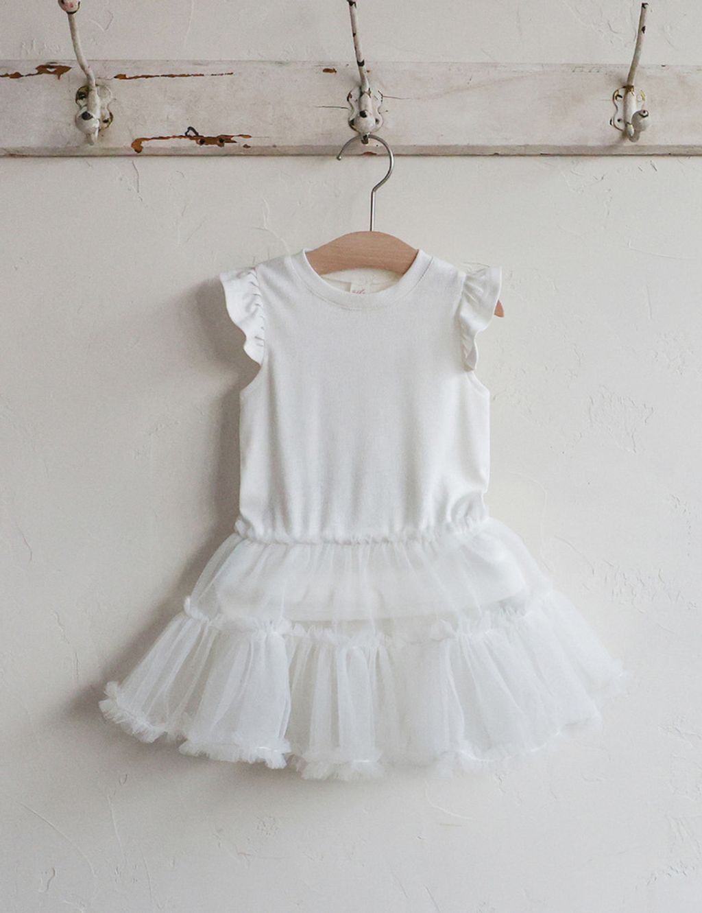 EF95B5B8-A9F2-41B7-9A33-00BF57EE34E0_1_105_c