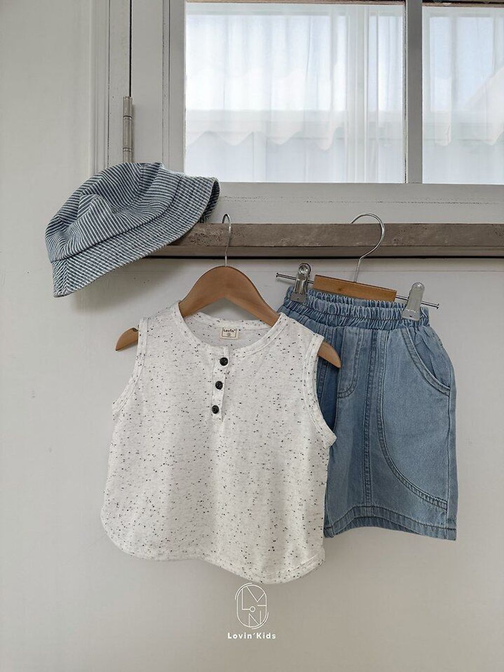 6B93E181-B6DF-427B-A0E0-6D031BE159C3