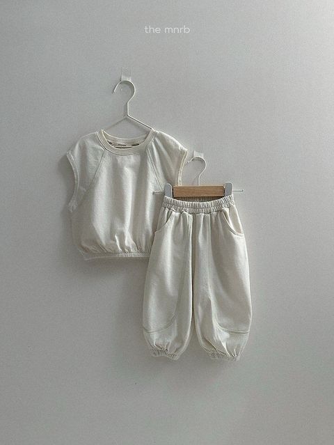 7B63824E-5DAE-4292-BBC2-F784A6E64FB0