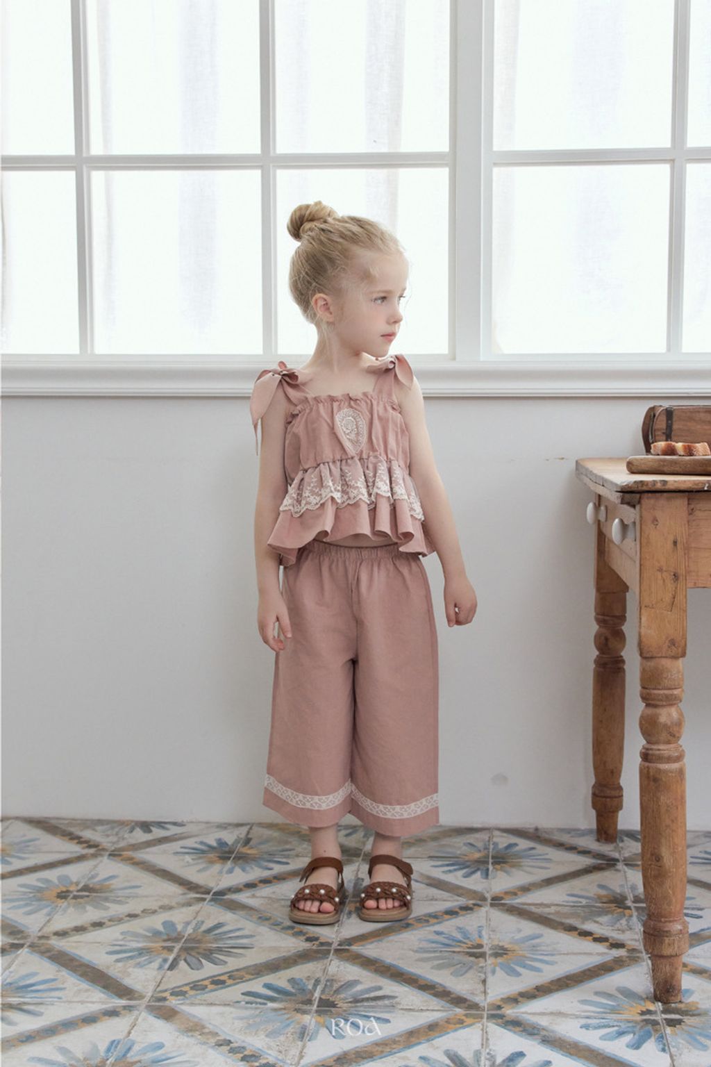 CF684EA8-737D-41A5-A047-422AE16E2B33_1_105_c