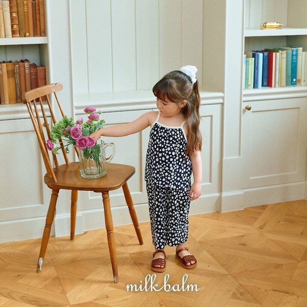 880BB853-9C3D-44E2-A430-41D4471ECA57